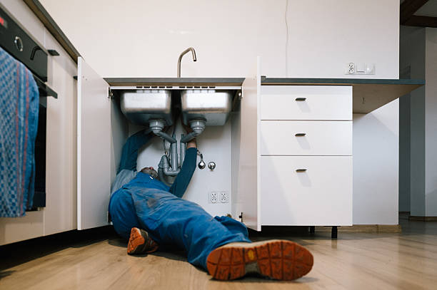 Professional Leak Detection technician working in Milam, TX